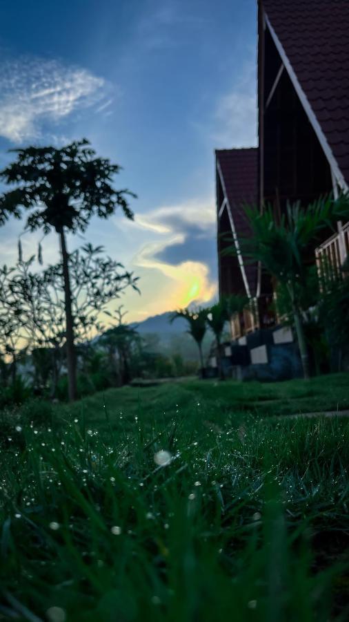 Dbelish Village & Resto Batumadeg 外观 照片